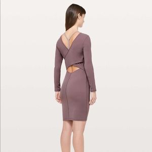 Lululemon Contour dress taupe purple